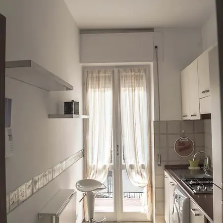 Hirondelle * Como